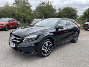 2015 Mercedes-Benz Gla 2.1 Gla200d Amg Line in Black — image 3