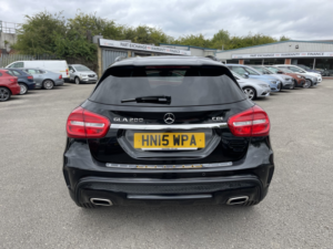 2015 Mercedes-Benz Gla 2.1 Gla200d Amg Line in Black — image 5