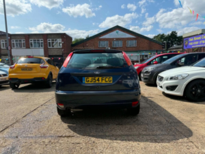 2004 Ford Focus 1.6i 16v Zetec 5dr in Blue — image 6