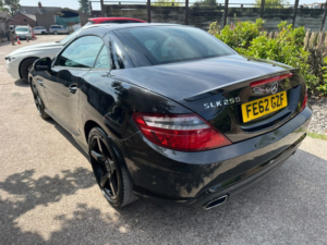 2012 Mercedes-Benz Slk 1.8 Slk250 Blueefficiency Amg Sport in Black — image 3