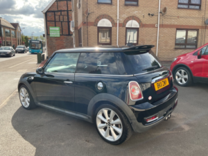 2011 MINI Hatch 1.6 Cooper S Hatch in Black — image 4