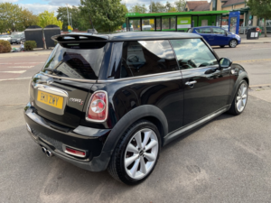 2011 MINI Hatch 1.6 Cooper S Hatch in Black — image 6