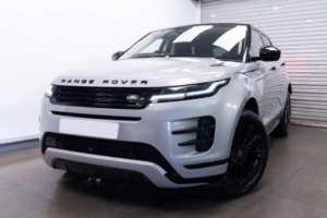 2025 Land Rover Range Rover Evoque 1.5 P270e 12.17kwh Dynamic Se Auto 4WD Euro 6 (s/s) 5dr in Silver — image 5