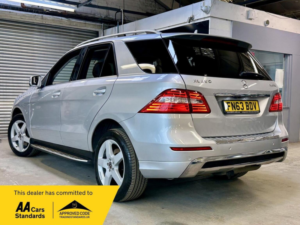 2013 Mercedes-Benz M Class 3.0 Ml350 V6 Bluetec Amg Sport G-Tronic 4WD Euro 6 (s/s) 5dr in Silver — image 3