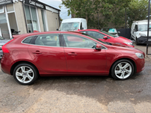 2015 Volvo V40 2.0 D4 Se Lux Nav Hatchback 5dr Diesel Geartronic Euro 6 (s/s) (190 Ps) in Red — image 2