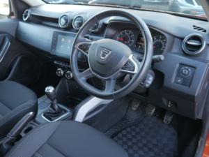 2023 Dacia Duster 1.3 Tce Prestige SUV 5dr Petrol Manual Euro 6 (s/s) (130 Ps) in Orange — image 3