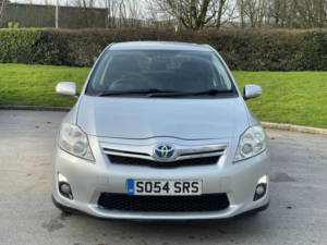 2011 Toyota Auris 1.8 Vvt-H T4 CVT Euro 5 (s/s) 5dr in Silver — image 2