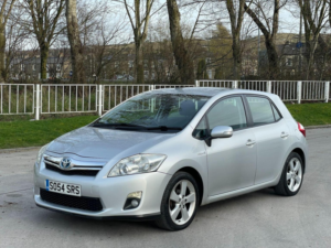 2011 Toyota Auris 1.8 Vvt-H T4 CVT Euro 5 (s/s) 5dr in Silver — image 3