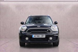 2018 MINI Countryman 1.5 Countryman Cooper S E All4 Auto 4WD 5dr in Black — image 2