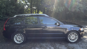 2012 Volvo V50 1.6 D Drive Se Lux Edition in Black — image 2