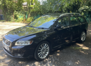 2012 Volvo V50 1.6 D Drive Se Lux Edition in Black — image 3
