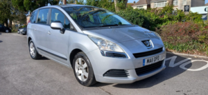 2011 Peugeot 5008 1.6 Hdi Sr in Silver — image 2