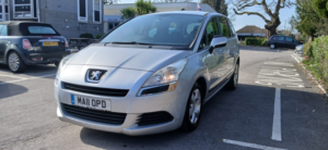 2011 Peugeot 5008 1.6 Hdi Sr in Silver — image 4