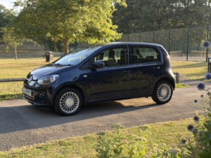 2013 Volkswagen Up! 1.0 High Up! in Blue — image 5