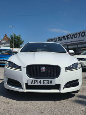 2014 Jaguar Xf 2.2d R-Sport Sportbrake Auto Euro 5 (s/s) 5dr in White — image 2