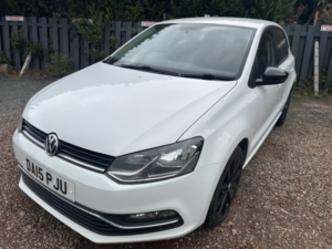 2015 Volkswagen Polo 1.4 Tdi Bluemotion Tech Se Design in White — image 6