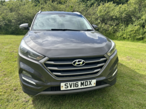 2016 Hyundai Tucson 1.7 Tucson Se Nav 1.7 D 116ps Bd +fss in Grey — image 3