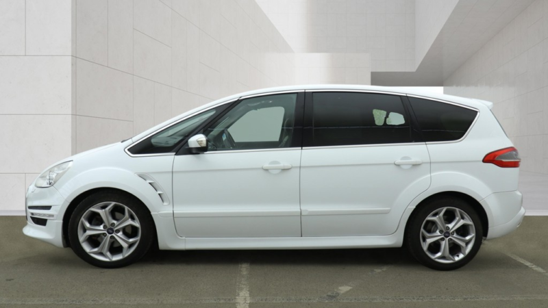 2014 Ford S-Max 2.2 Tdci Titanium X Sport in White — image 1