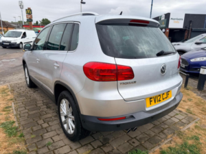 2012 Volkswagen Tiguan 2.0 Tdi Se 4WD Euro 5 5dr in Silver — image 4