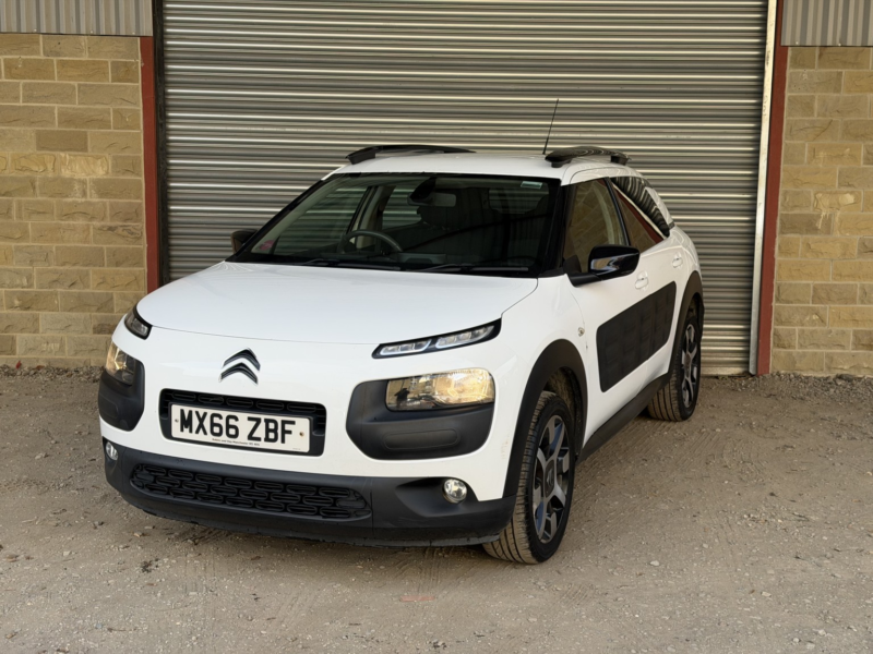 2016 Citroen C4 Cactus 1.6 Bluehdi Flair in White — image 1