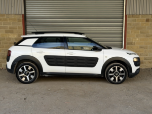 2016 Citroen C4 Cactus 1.6 Bluehdi Flair in White — image 4