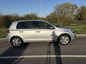 2011 Volkswagen Golf 1.6 Tdi Match in Silver — image 5