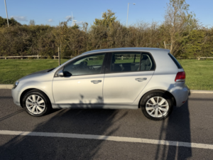 2011 Volkswagen Golf 1.6 Tdi Match in Silver — image 6