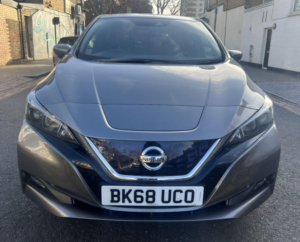 2018 Nissan Leaf 40kwh N-Connecta in Grey — image 3