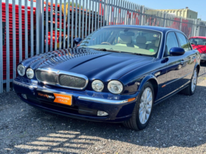 2003 Jaguar Xj 3.6 Xj8 Se 4dr in Blue — image 3