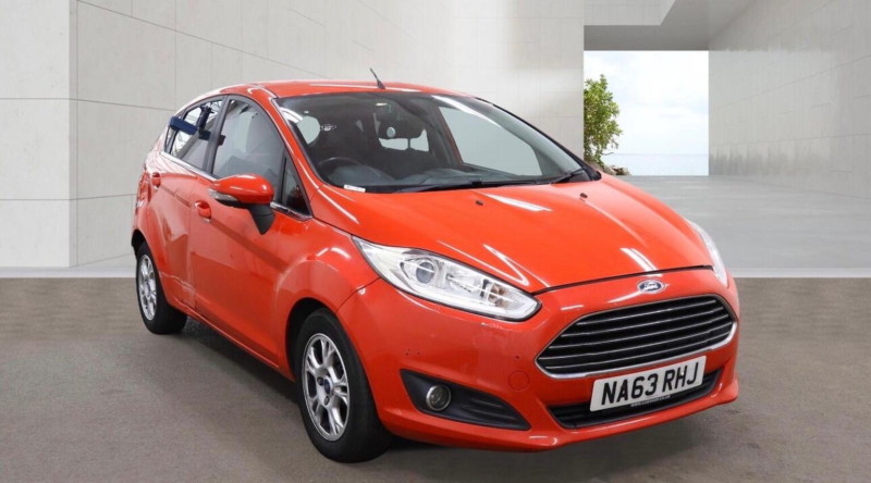 2013 Ford Fiesta 1.6 Tdci Econetic Titanium Euro 5 (s/s) 5dr in Red — image 1