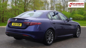 2020 Alfa Romeo Giulia 2.0t Super Auto Euro 6 (s/s) 4dr in Blue — image 4