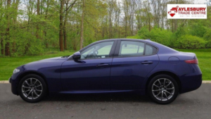 2020 Alfa Romeo Giulia 2.0t Super Auto Euro 6 (s/s) 4dr in Blue — image 6
