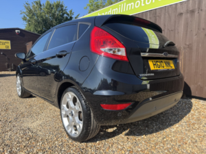 2010 Ford Fiesta 1.6 Titanium in Black — image 4