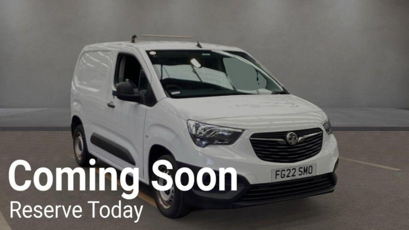 2022 Vauxhall Combo 1.5 Turbo D 2000 Dynamic L1 H1 Euro 6 5dr in White — image 1