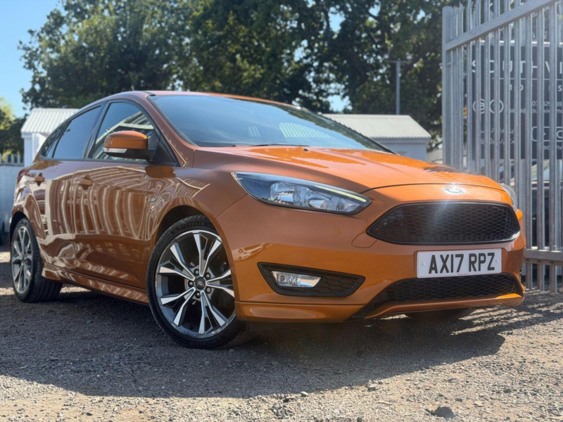 2017 Ford Focus 1.5 Tdci St-Line Euro 6 (s/s) 5dr in Orange — image 1