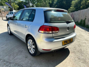 2011 Volkswagen Golf 1.6 Tdi Bluemotion Tech Match Euro 5 (s/s) 5dr in Silver — image 5