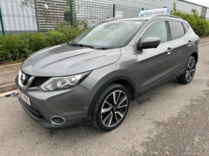 2015 Nissan Qashqai 1.2 Dig-T Tekna 2WD Euro 6 (s/s) 5dr in Grey — image 3