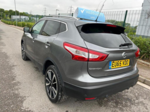 2015 Nissan Qashqai 1.2 Dig-T Tekna 2WD Euro 6 (s/s) 5dr in Grey — image 6