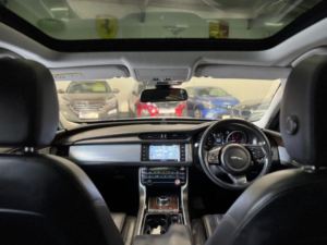 2017 Jaguar Xf 2.0 D Portfolio in White — image 2
