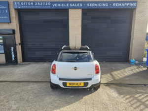 2011 MINI Countryman 1.6 Cooper D All4 Countryman in White — image 4