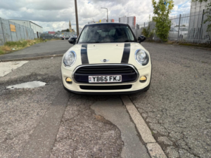 2015 MINI Hatch 1.5 Cooper D Euro 6 (s/s) 5dr in White — image 4