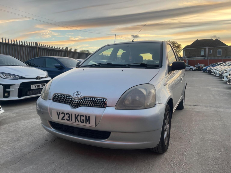 2001 Toyota Yaris 1.3 Vvt-I 16v Cdx 5dr in Other — image 1