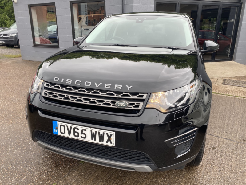 2016 Land Rover Discovery Sport 2.0 Td4 Se in Black — image 1