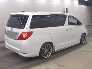 2010 Toyota Alphard 240x 8 Seats in White — image 3