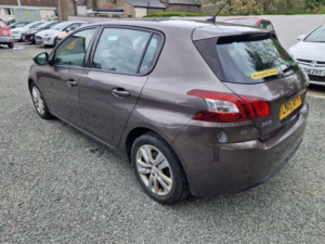 2015 Peugeot 308 1.6 Hdi Active in Grey — image 5