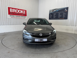2017 Vauxhall Astra 1.4i Turbo Elite Nav Euro 6 5dr in Grey — image 5