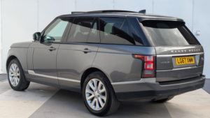 2017 Land Rover Range Rover 3.0 Td V6 Vogue Auto 4WD Euro 6 (s/s) 5dr in Grey — image 4