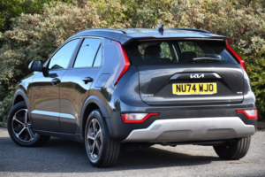 2024 Kia Niro 1.6h Gdi 2 SUV 5dr Petrol Hybrid Dct Euro 6 (s/s) (127 Bhp) in Grey — image 3