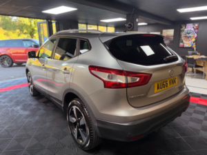 2016 Nissan Qashqai 1.2 Dig-T N-Connecta SUV 5dr Petrol Manual 2WD Euro 6 (s/s) (115 Ps) in Silver — image 5