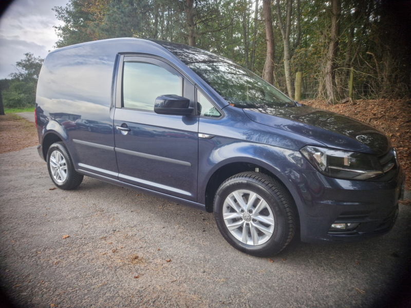 2020 Volkswagen Caddy 2.0 Tdi C20 Highline in Blue — image 1